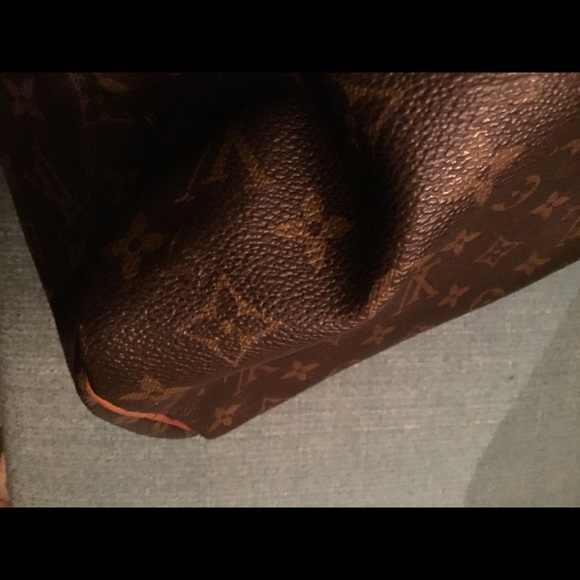 *Authentic* Louis Vuitton Speedy 30 - Picture 6 of 8
